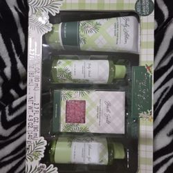 Stress Relief Bath Set $8