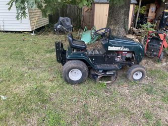 Riding lawnmower