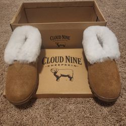 Cloud nine shop slippers sale