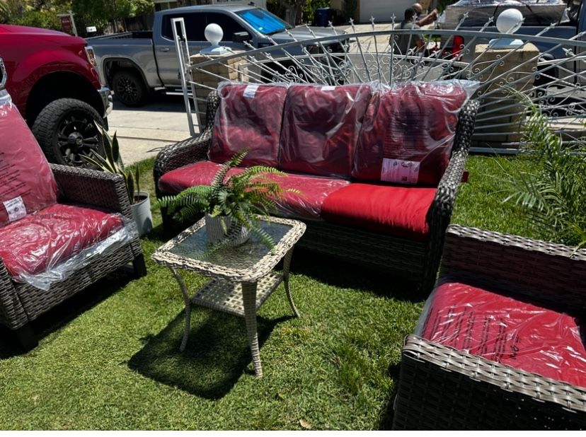 Brand New Patio Set