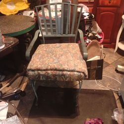 Small speckled pub table with chair local pickup$35 firm price fcfs
