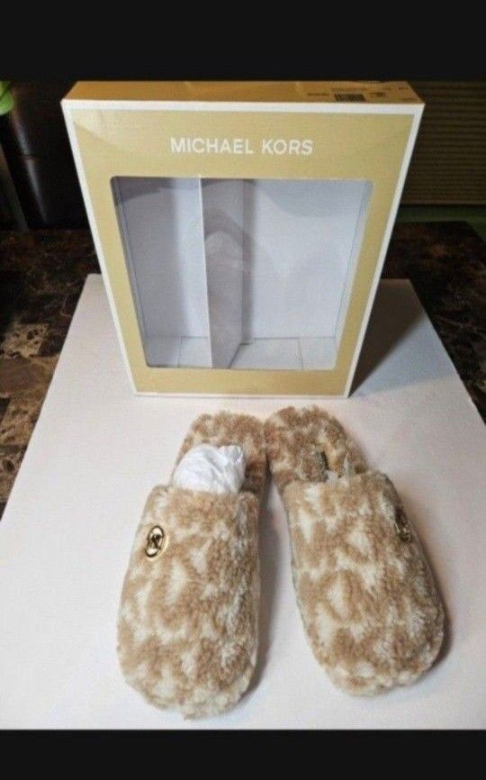 Michael Kors Slippers