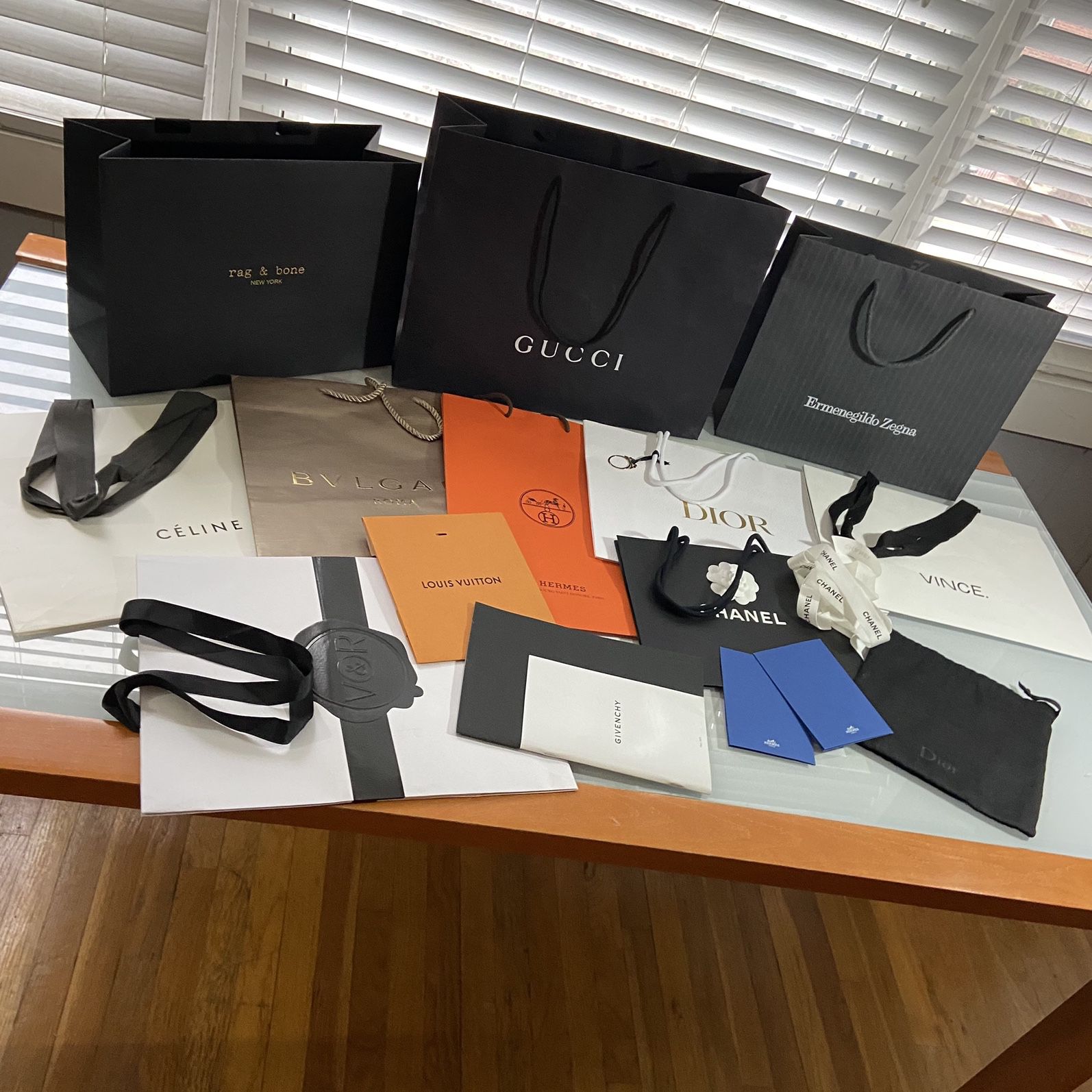 GUCCI LOUIS VUITTON HERMES CHANEL 12 Lot Of Gift Bags for