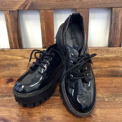 Chunky Black Lace-Up Oxford by Bamboo Size 6