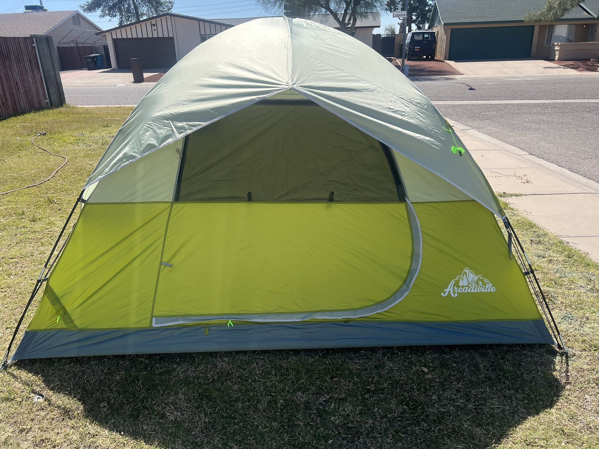 ArcadiVille Camping Tent 6 People, Waterproof and Windproof Family Tents for Camping, Outdoor & Travel
