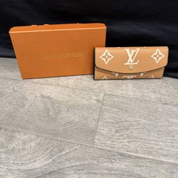 NEW! Elegant Victorine Wallet, Compact wallets Arizona Collection