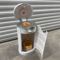 Diaper pail