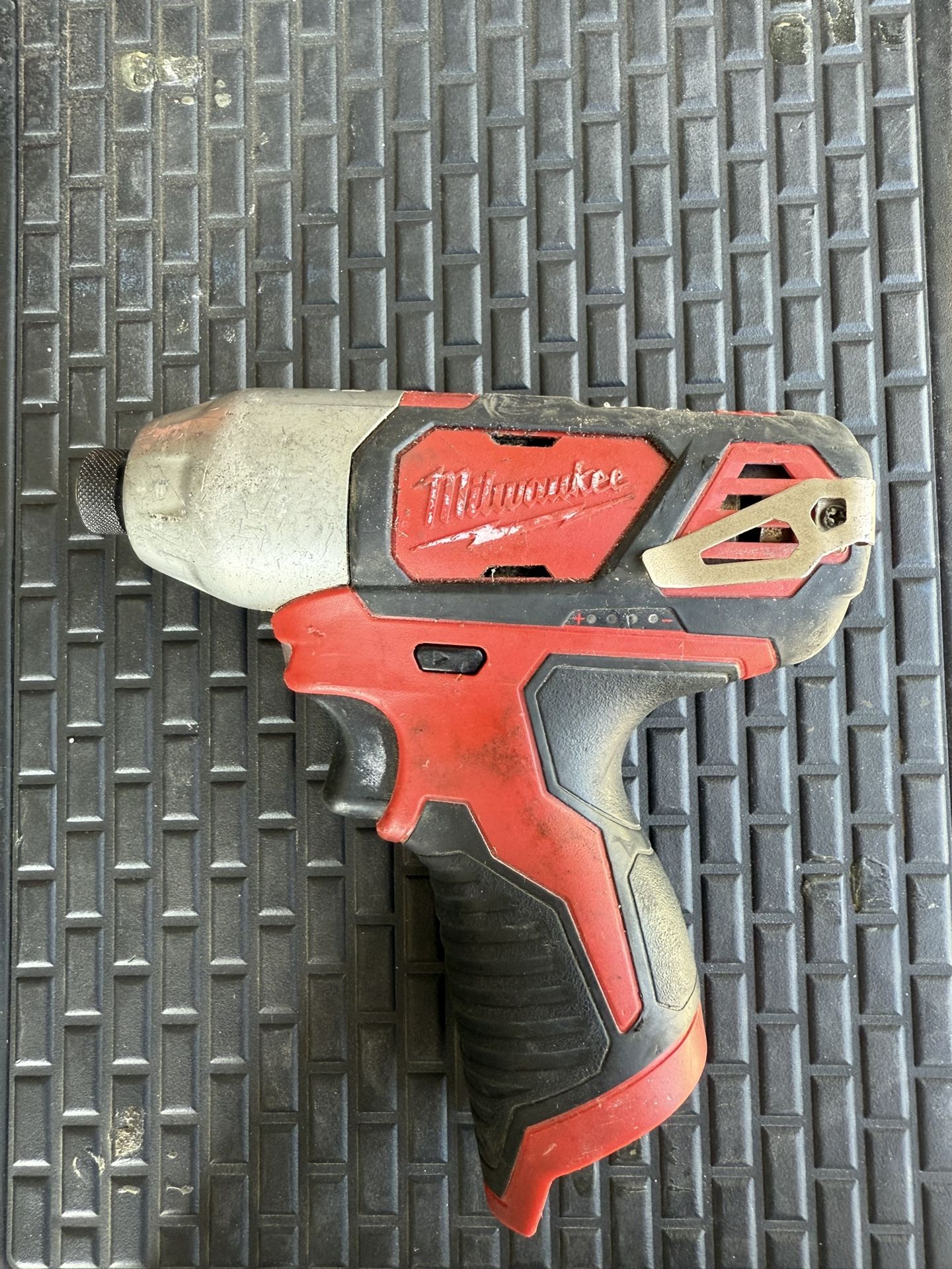 Milwaukee M12