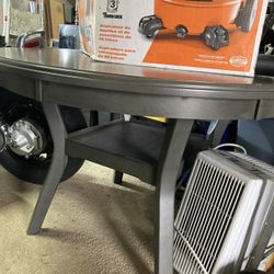 Round Table 4 Chairs