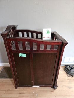 Matching changing table and crib