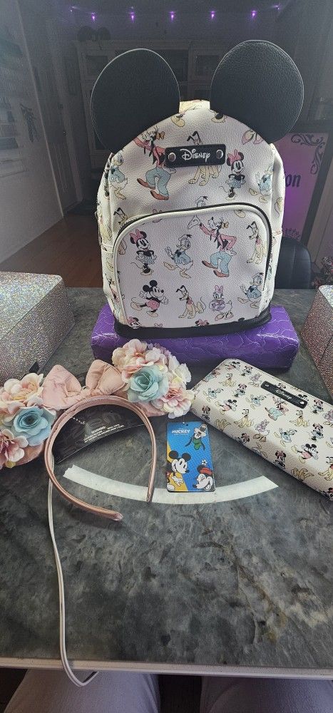 Disney 3 Piece Minnie Mouse Mickey Pluto Donald Daisy Travel Set