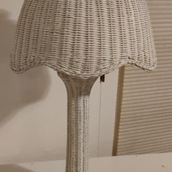 Vintage Large White Woven Wicker Rattan Table Lamp w/ Scalloped Shade