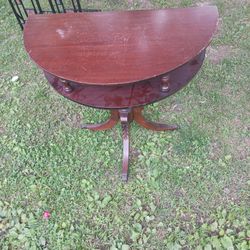 Solid Montgomery Table 