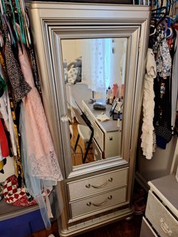 Armoire