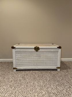 Henry Link for Lexington Coastal White Wicker Storage Trunk/Chest w/ Brass Hardware