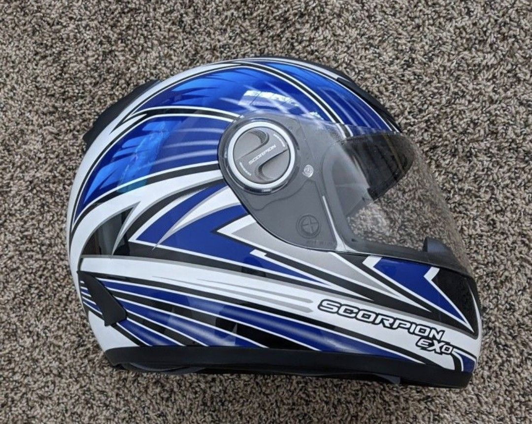 Scorpion Exo 700, Motorcycle Helmet, Great Condition! Dark