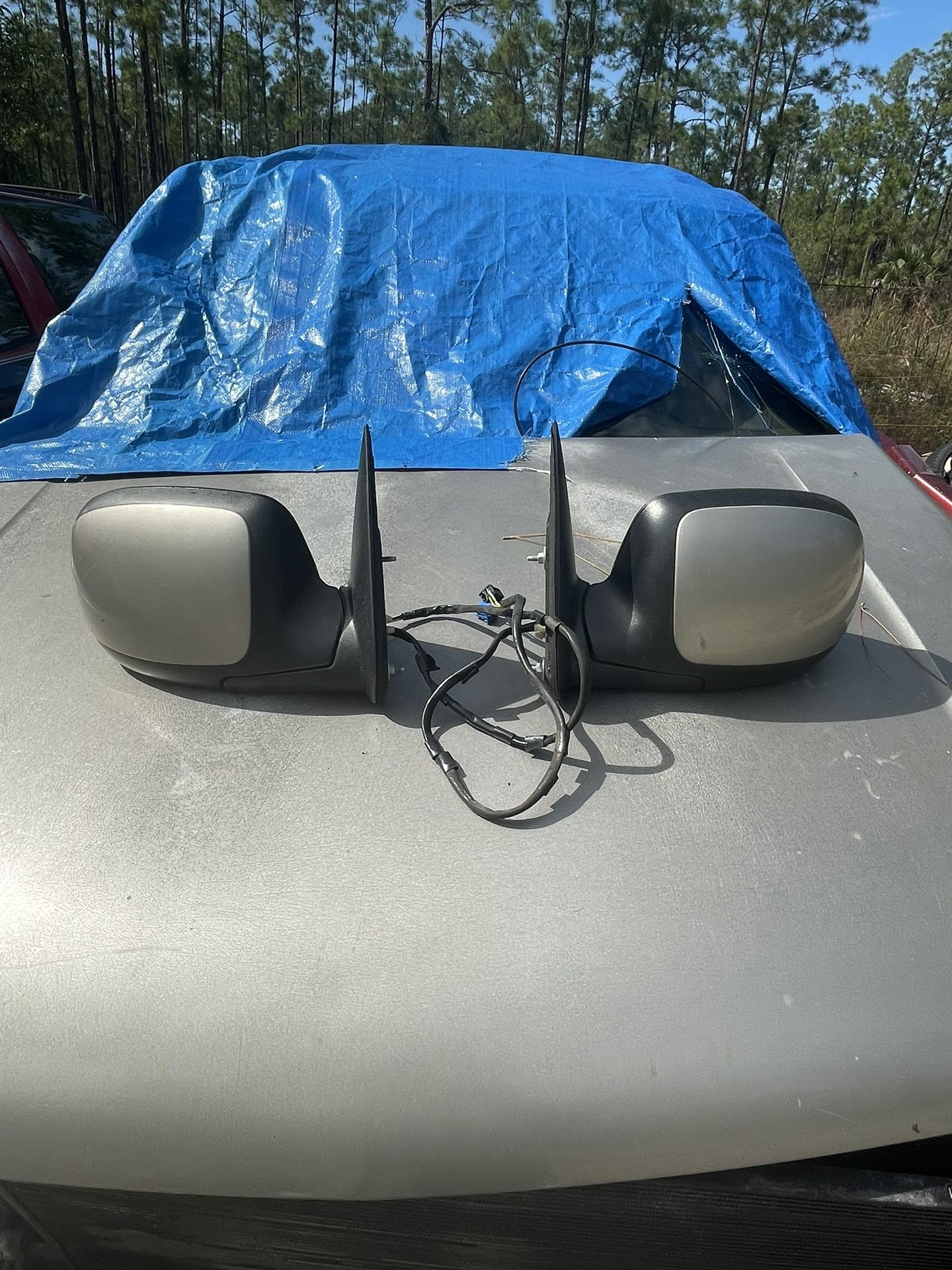 2003 yukon / tahoe mirrors 