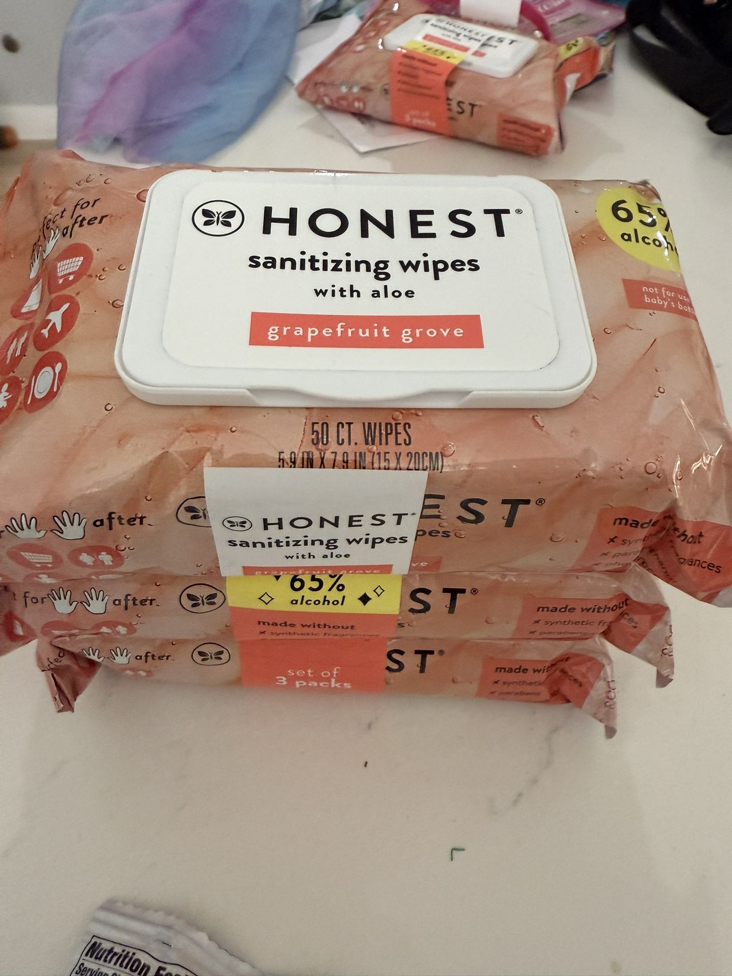 MOMS, Summer Must Have!! Honest Co. Sanitizing Wipes For Littles