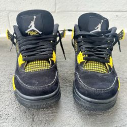 Air Jordan 4 “Thunder”