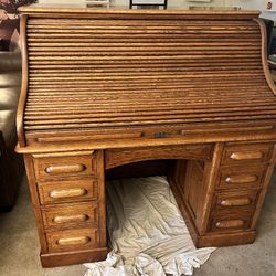 Antique Roll top Desk Early 1900’s Solid Oak 