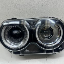 2015 - 2020 DODGE CHALLENGER HALOGEN W/LED RIGHT HEADLIGHT Aftermarket