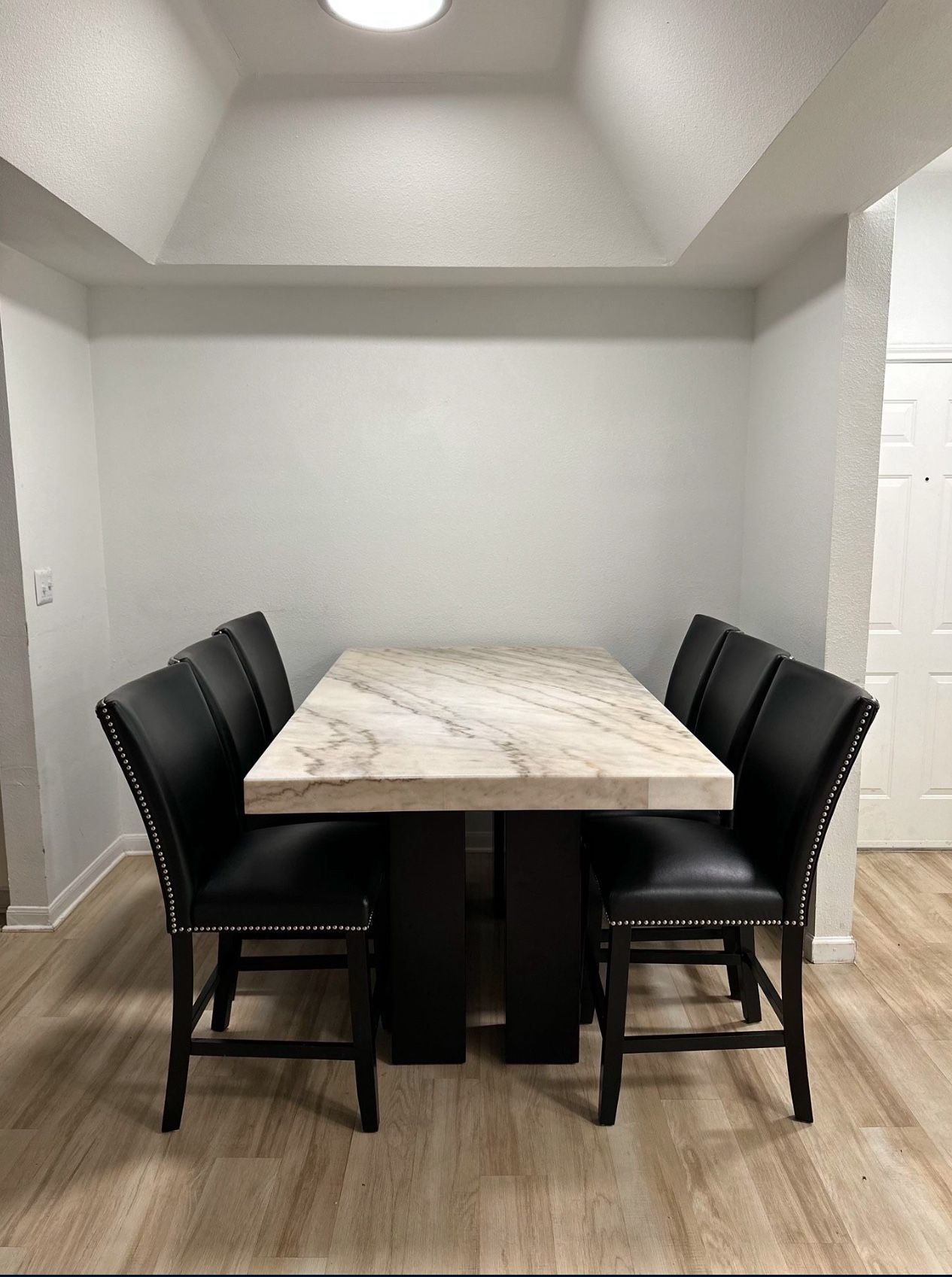 Black Chairs,Marble Dining Table