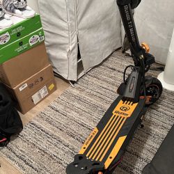 2 Ruitoo High Power Electric Scooter