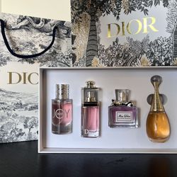 【DIOR】Perfume Gift Set, Best Gift, Brand New With Box And Bag, 4 Bottles, Pick Up Available 