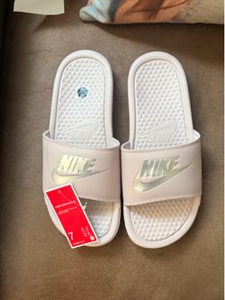 Women sandals size 7