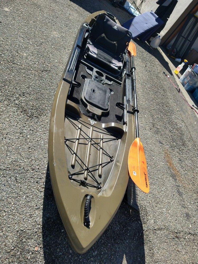 12' Kayak ASCEND 12T SIT ON TOP KAYAK (Like New)