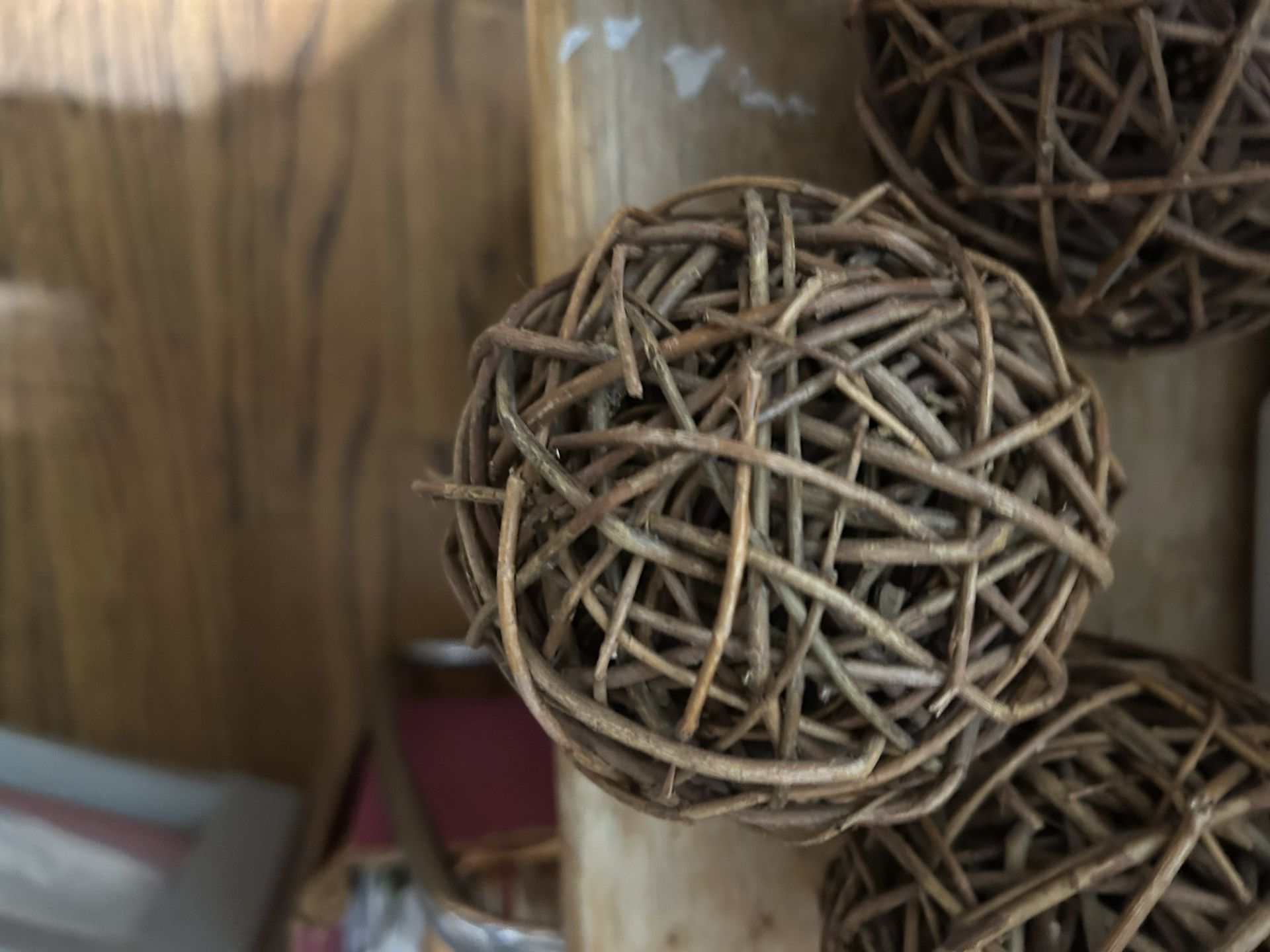 Decorative Wicker Balls/Spears (4) Four