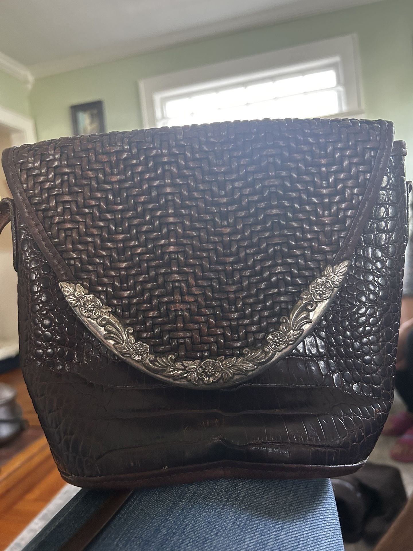 Brighton Vintage Brown Croc Embossed Leather Bucket Crossbody Handbag Purse