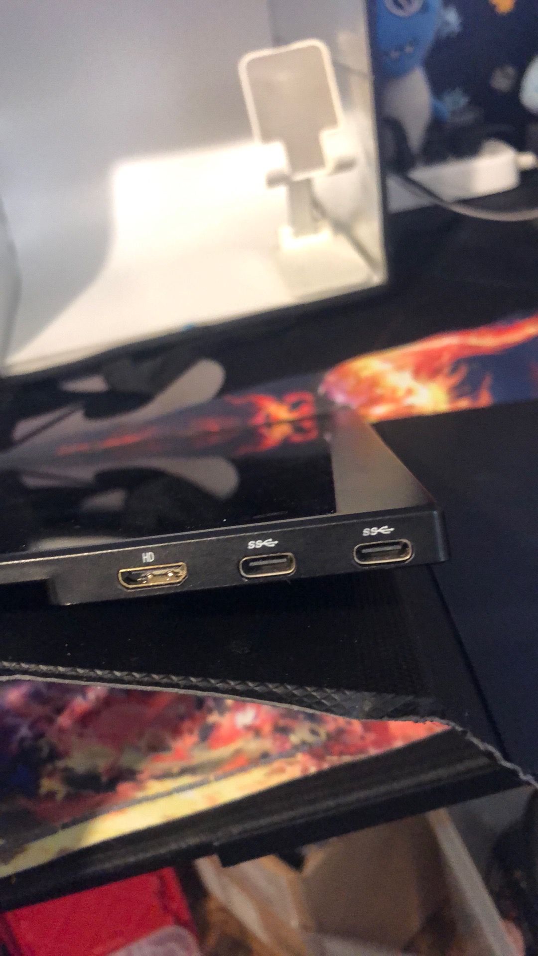 Portable monitor with HDMI