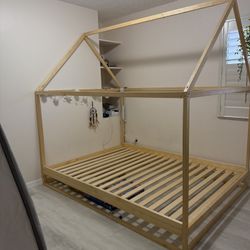 Bed frame /Queen Size 