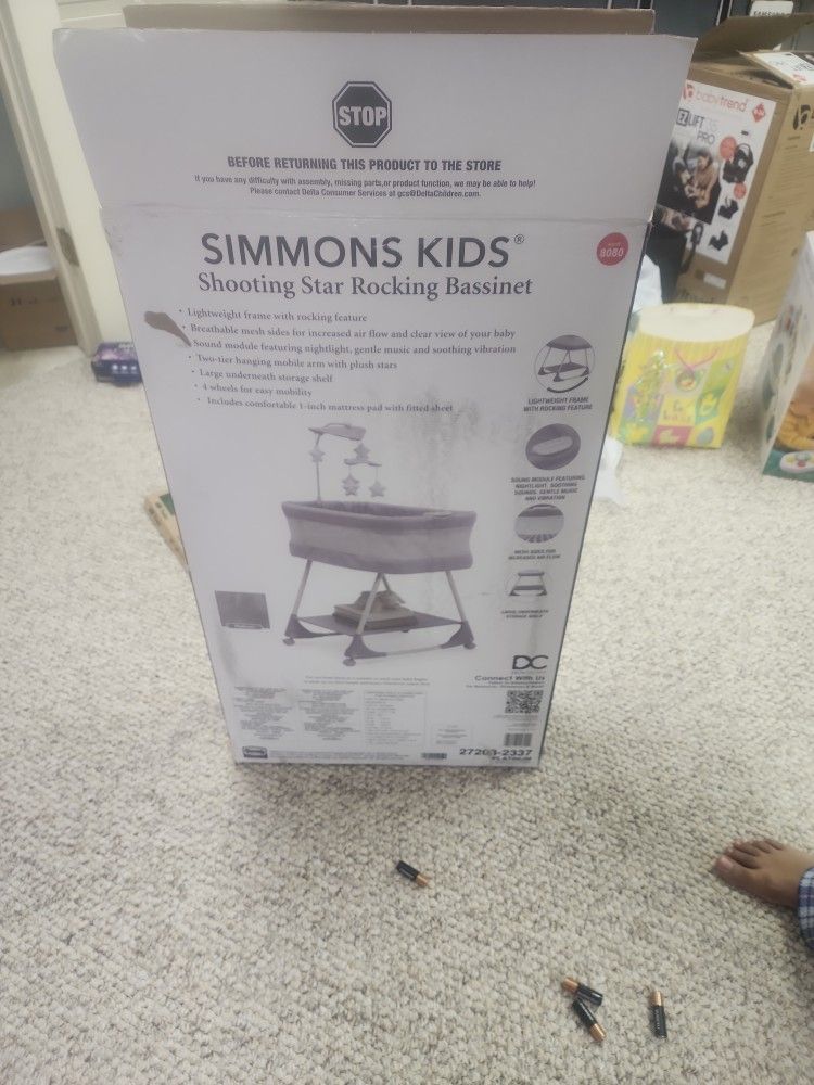 SIMMONS KIDS SHOOTING STAR BASSINETSIMMONS KIDS SHOOTING STAR BASSINET