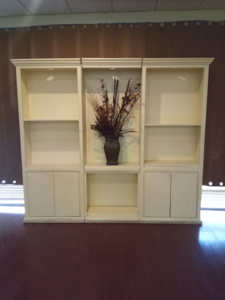 Display/Bookshelf