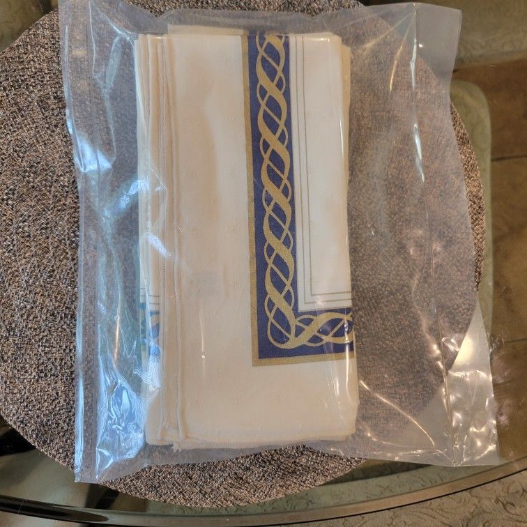 Large Cloth Napkins. Cleaned and pressed. Like New. Total of 8
