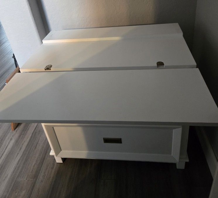 Baby changing table