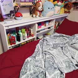 Queen Size Headboard With Shelves 