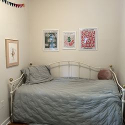 Twin Trundle bed With Like-new Mattresses