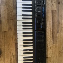 Korg Poly-800 II