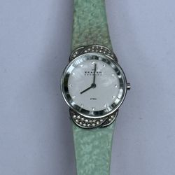 Skagen Quartz Crystal Watch Green Leather Band  30 Mm