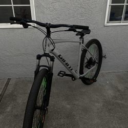 XL GIANT BIKE $600 OR TRADE FOR MAFIA BIKE
