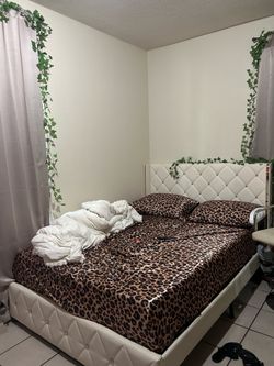 A full color baige bed