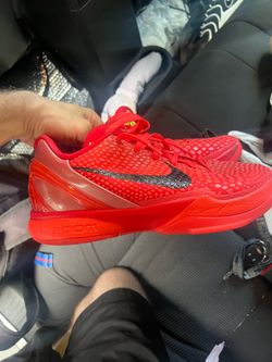 Kobe reverse grinches size 9
