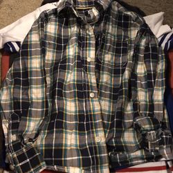 Carter’s collared dressy shirt size 5t never worn