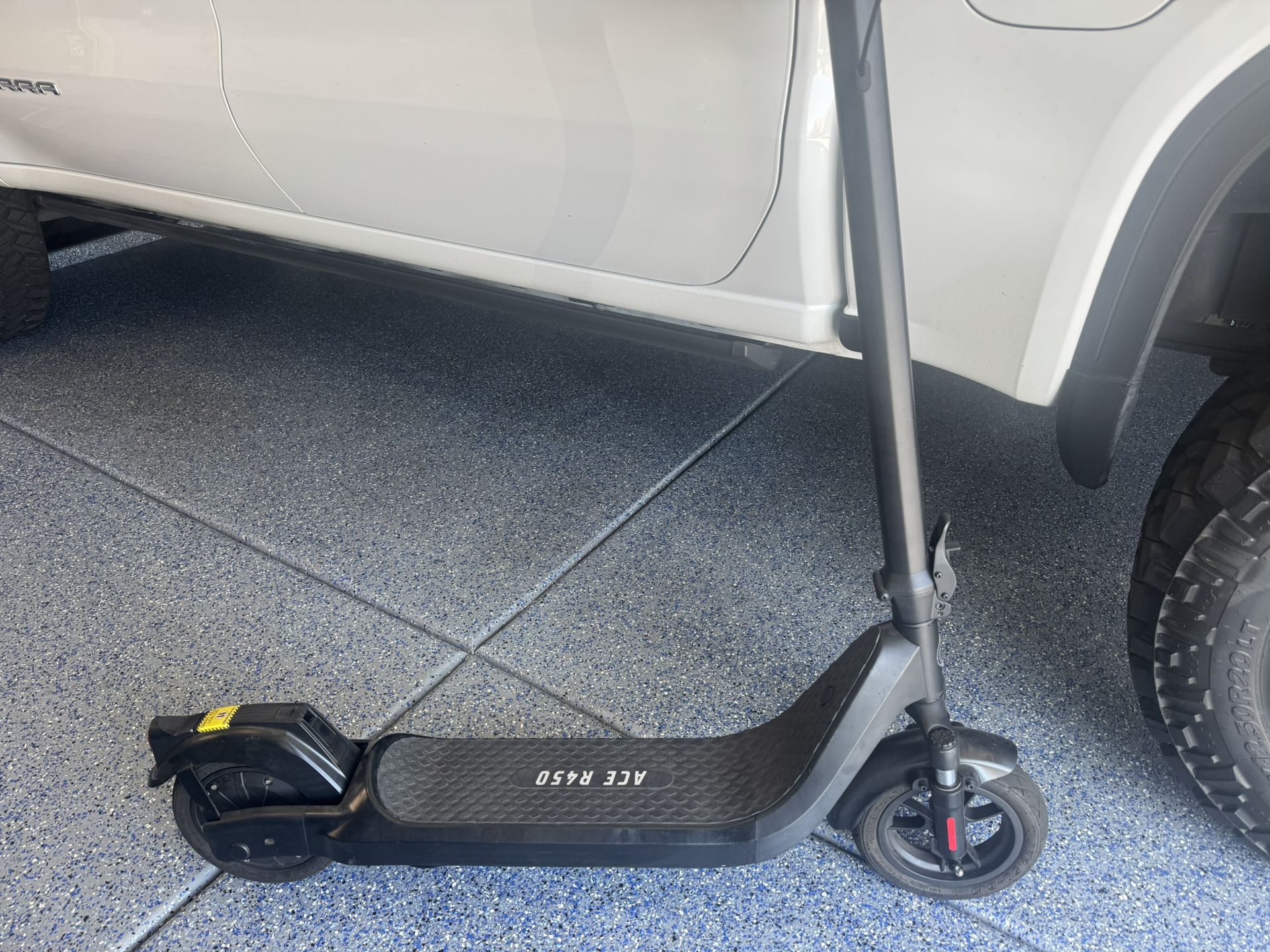 H-1 Scooter Ace 450