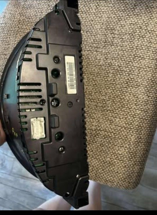 Mercedes-Benz Instrument Cluster (C CLass)