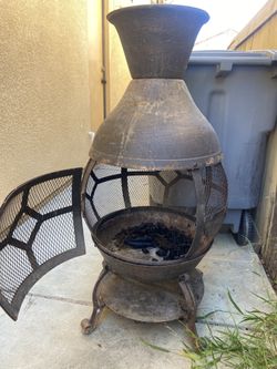 Outdoor fire pit
