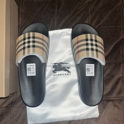 1:1 Designer Slides Size 9.5-10 